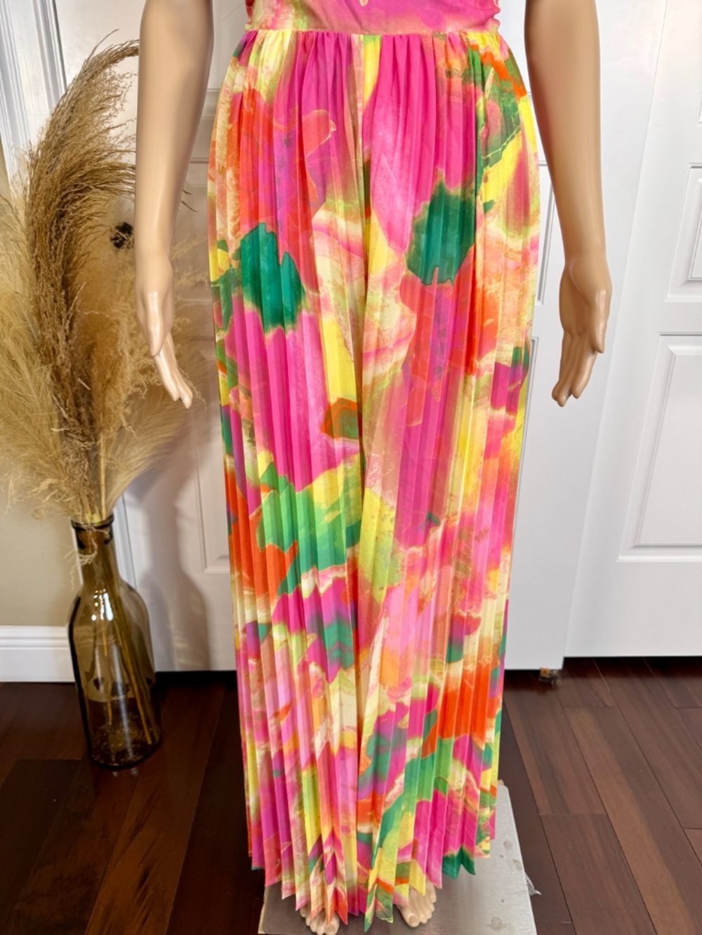 TROPICAL PRINT SLEEVELESS WIDE LEG WOVEN PLEATED JUMPSUIT SIZE MEDIUM - Picture 9 of 17
